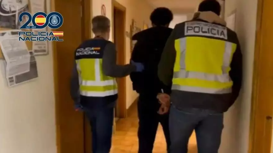 La Policía Nacional detiene a dos jóvenes por robar en varios bares de Zaragoza