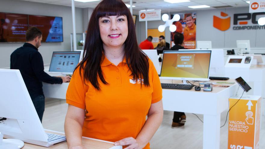 Carmen López, Store Manager en PcComponentes Alhama