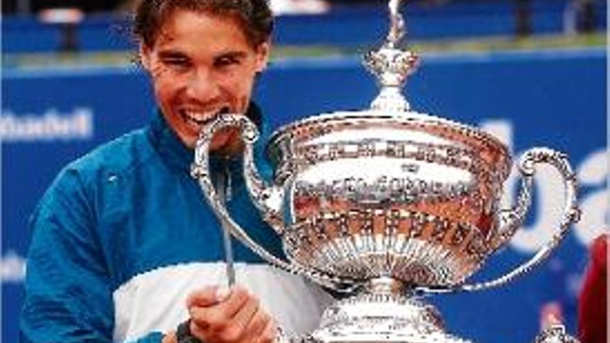 Rafa Nadal celebra el seu vuitè Open Banc Sabadell Compte de Godó.