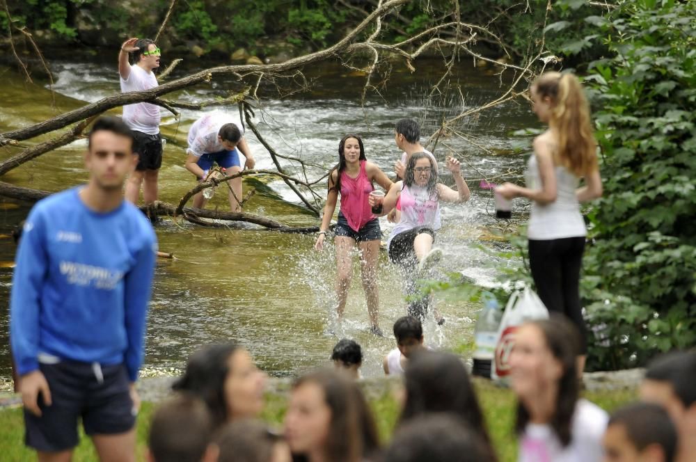 Los participantes en la jira festiva de Sotrondio.