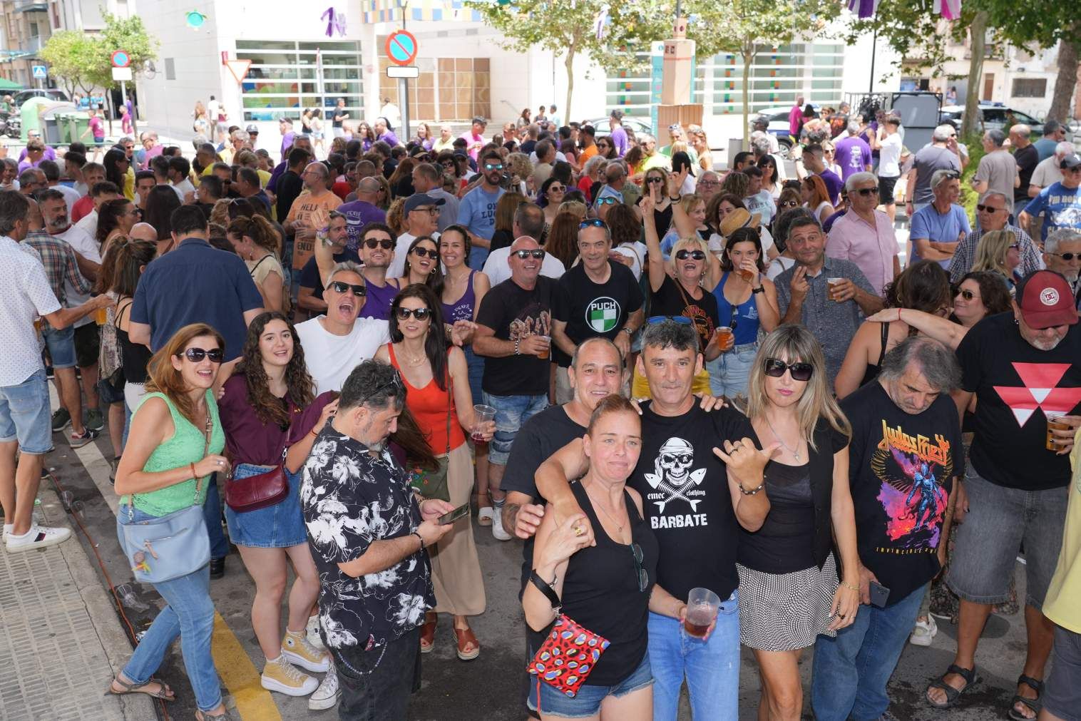 El Grau da inicio a las fiestas de Sant Pere con pólvora, bous y música