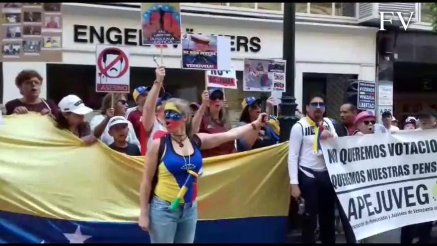 Pensionistas venezolanos en Vigo contra el fraude electoral