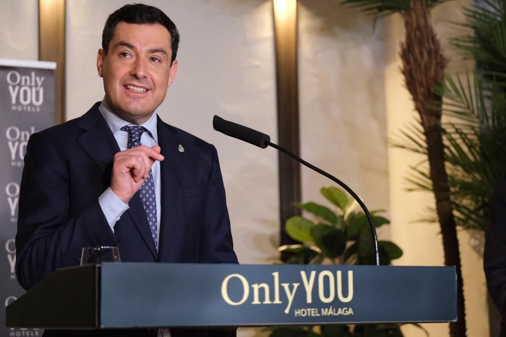 Inauguración del hotel Only You, con Juanma Moreno y Francisco de la Torre