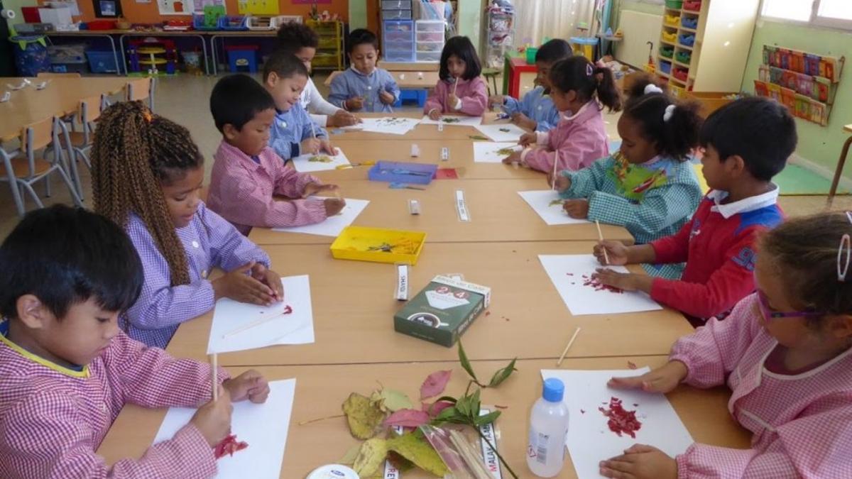 Alumnos de la Escuela Pere Lliscart de L'Hospitalet