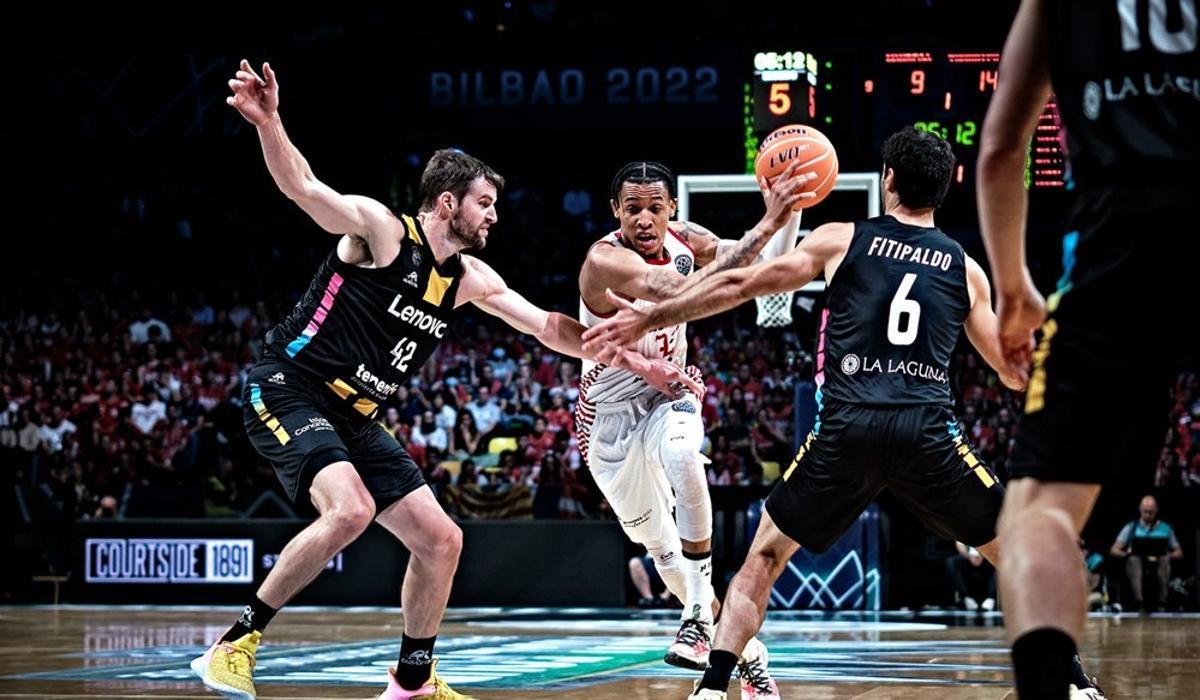 Thomasson, en una acción de la final ante el Lenovo Tenerife