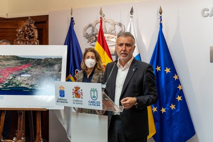 Reunión en La Palma de Torres con la ministra de Transporte y con el titular del Cabildo