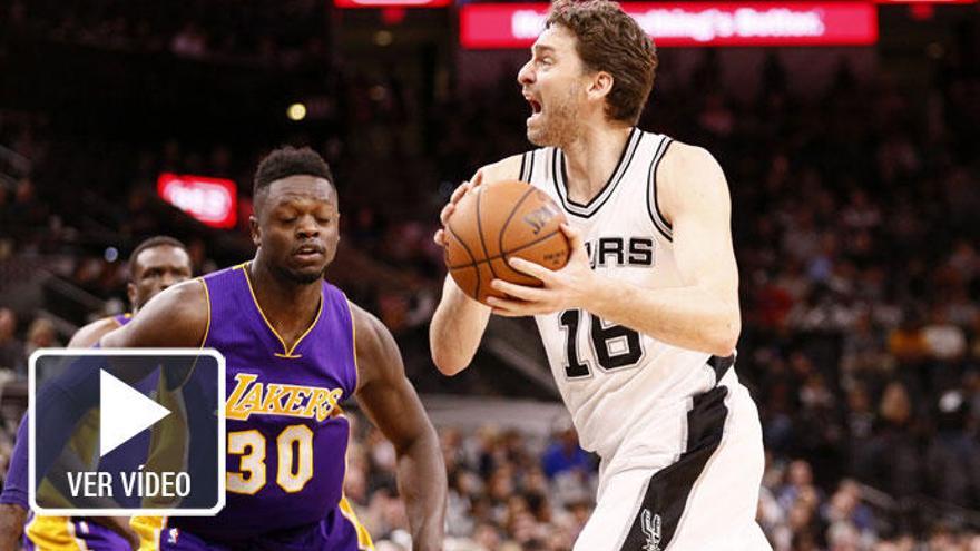 Pau Gasol en una acción del partido.