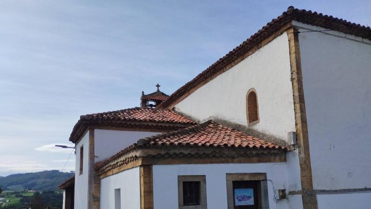 La iglesia de Santa Cruz de Llanera