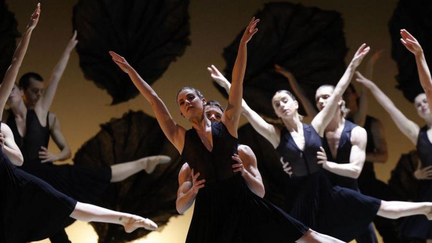 La danza brilla en el Campoamor con las &quot;Estaciones&quot;