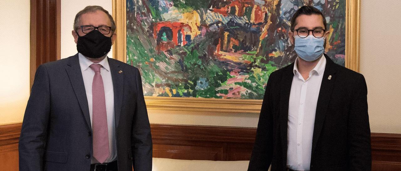 José Martí y el secretario general electo del PSPV de Castellón, Samuel Falomir, en una reunión hace unos meses.