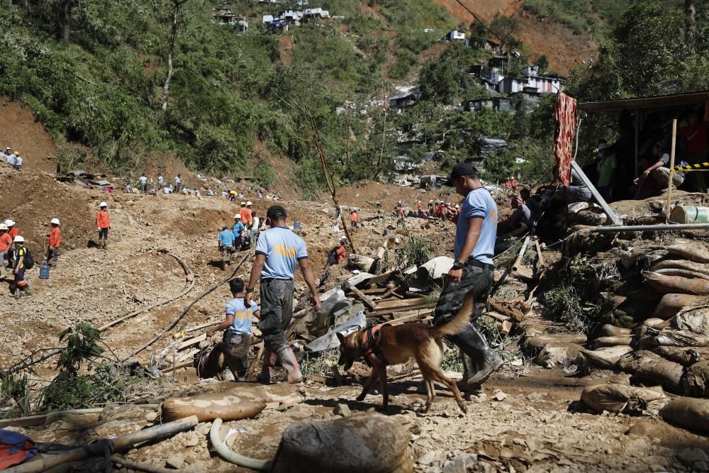 Un centenar de personas quedan sepultadas en un mina en Filipinas por el tifón