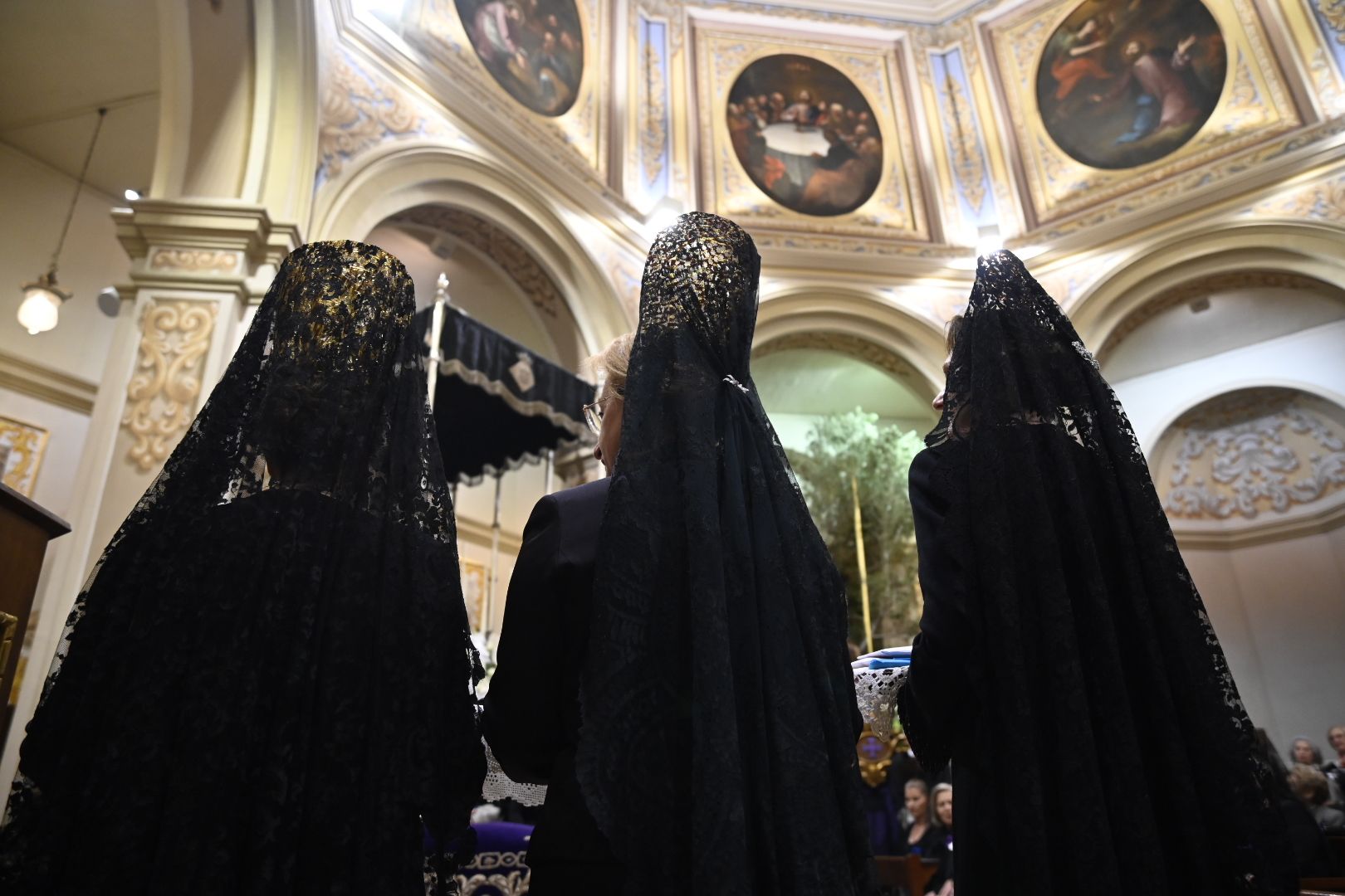 Galería de imágenes: Procesión del Santo Entierro en Castelló