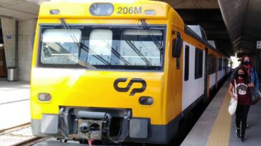 Salen a la venta 12.500 billetes para el tren Vigo-Oporto por 5,25 euros