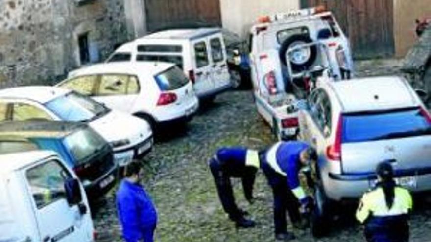 Nuevas quejas en la parte antigua por la retirada de coches por la grúa