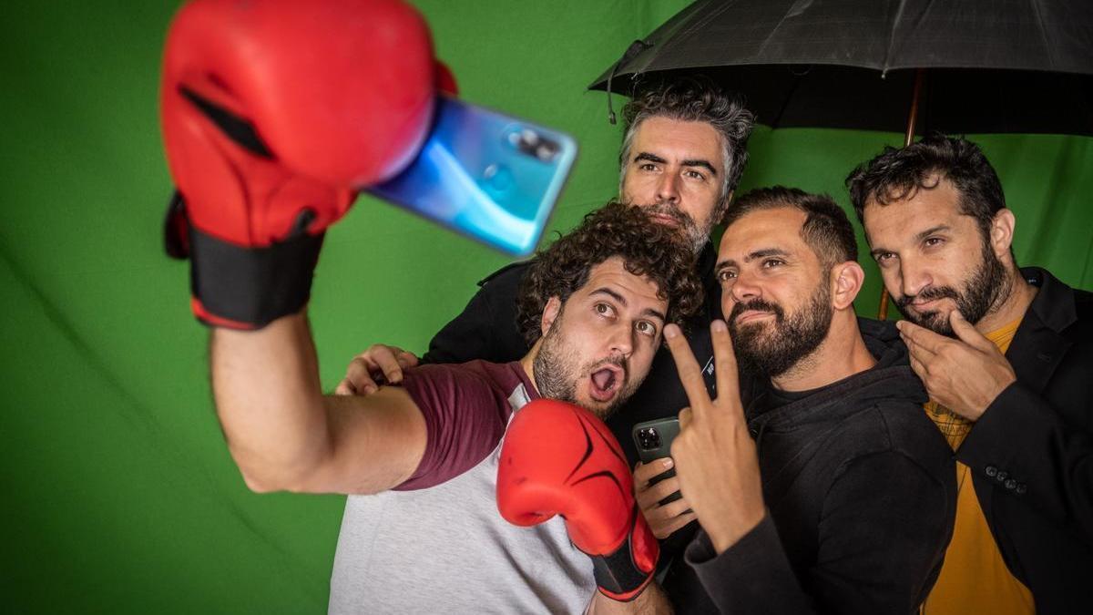 Amanhuy Cala Yanes, Diego Lupiáñez, Víctor Hubara y Carlos Pedrós, componentes del grupo teatral y cómico Abubukaka.