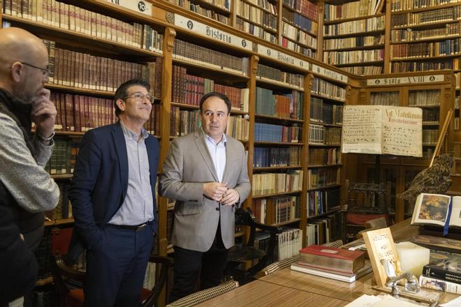 El presidente de la Generalitat visita Ontinyent: vuelve al colegio donde se formó y conoce los proyectos que se están desarrollando