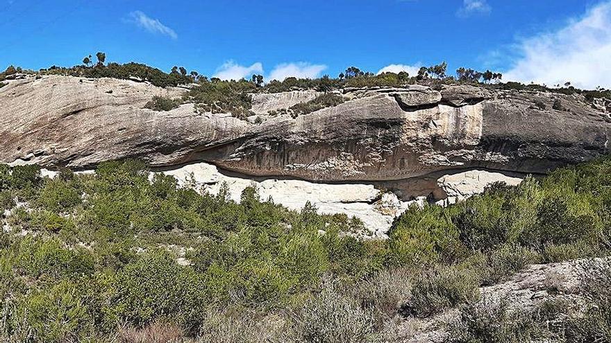 Roca Giberta, a cavall dels termes de Monistrol i Talamanca