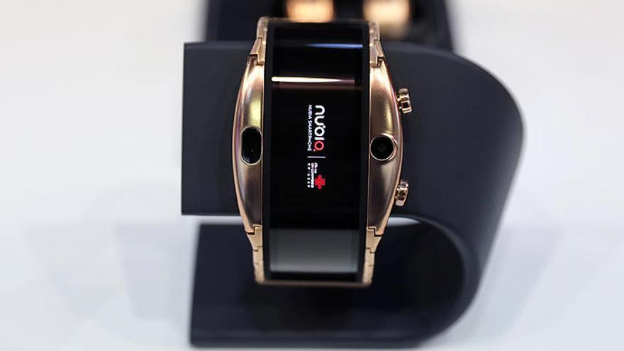 Nubia Alpha: móvil flexible y reloj inteligente en uno - Levante-EMV