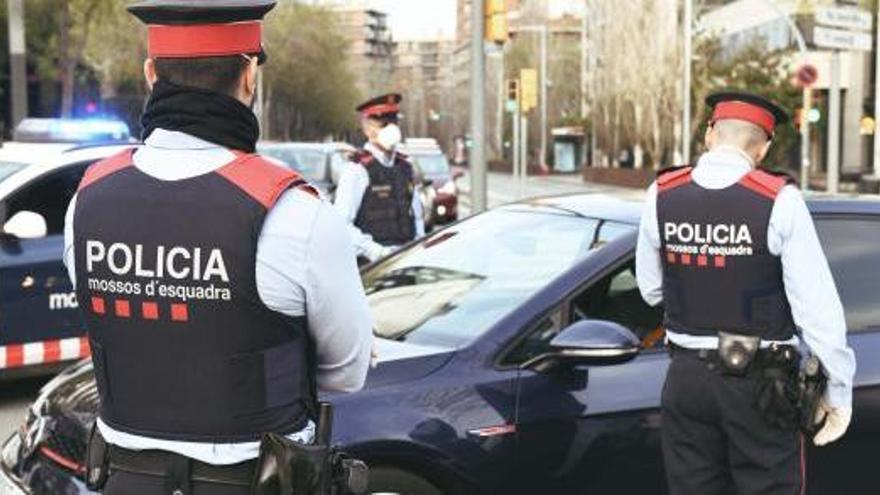 Controls policials en una imatge d&#039;arxiu.