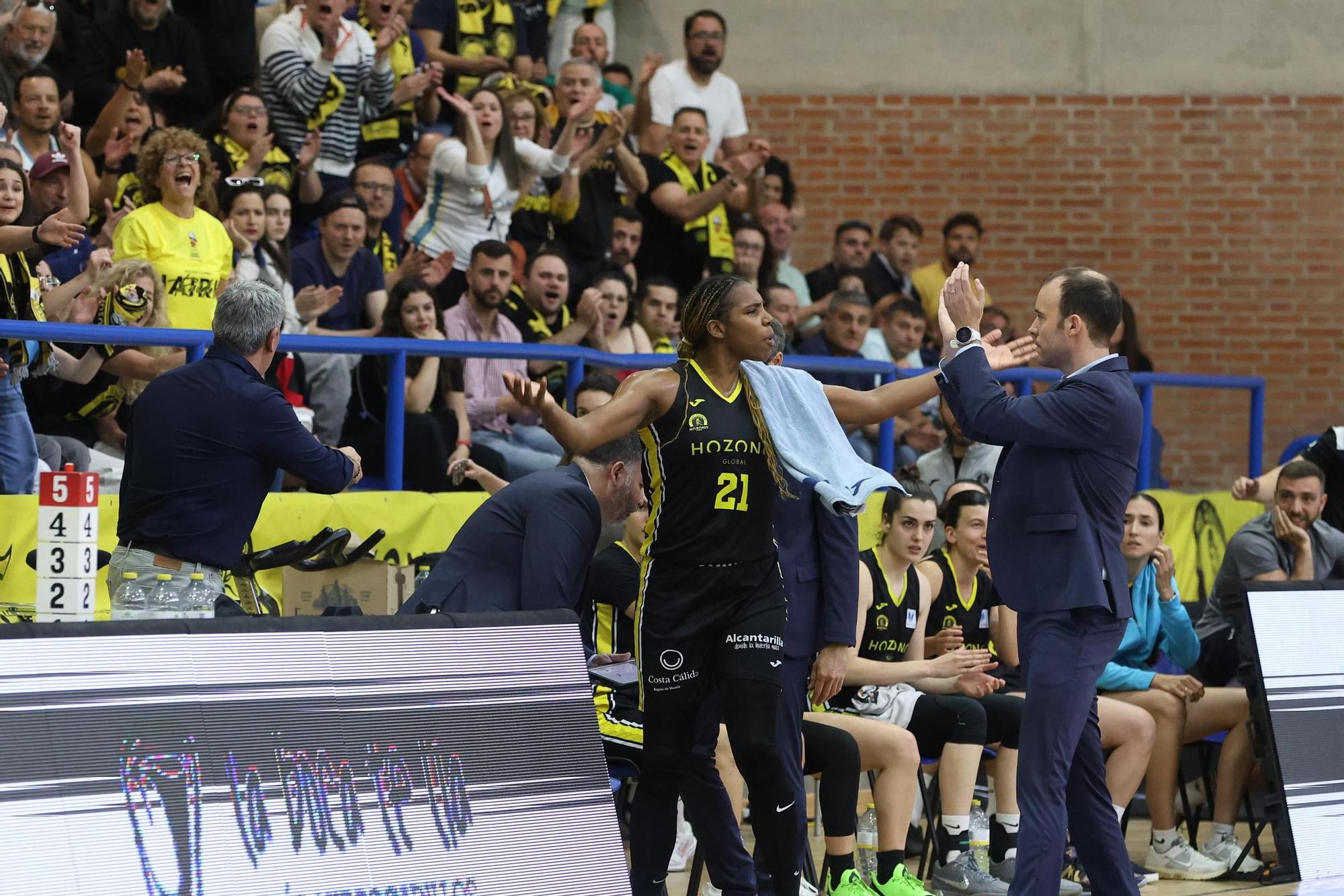 Revive la victoria del Hozono Global Jairis frente a Casademont Zaragoza con las mejores imágenes