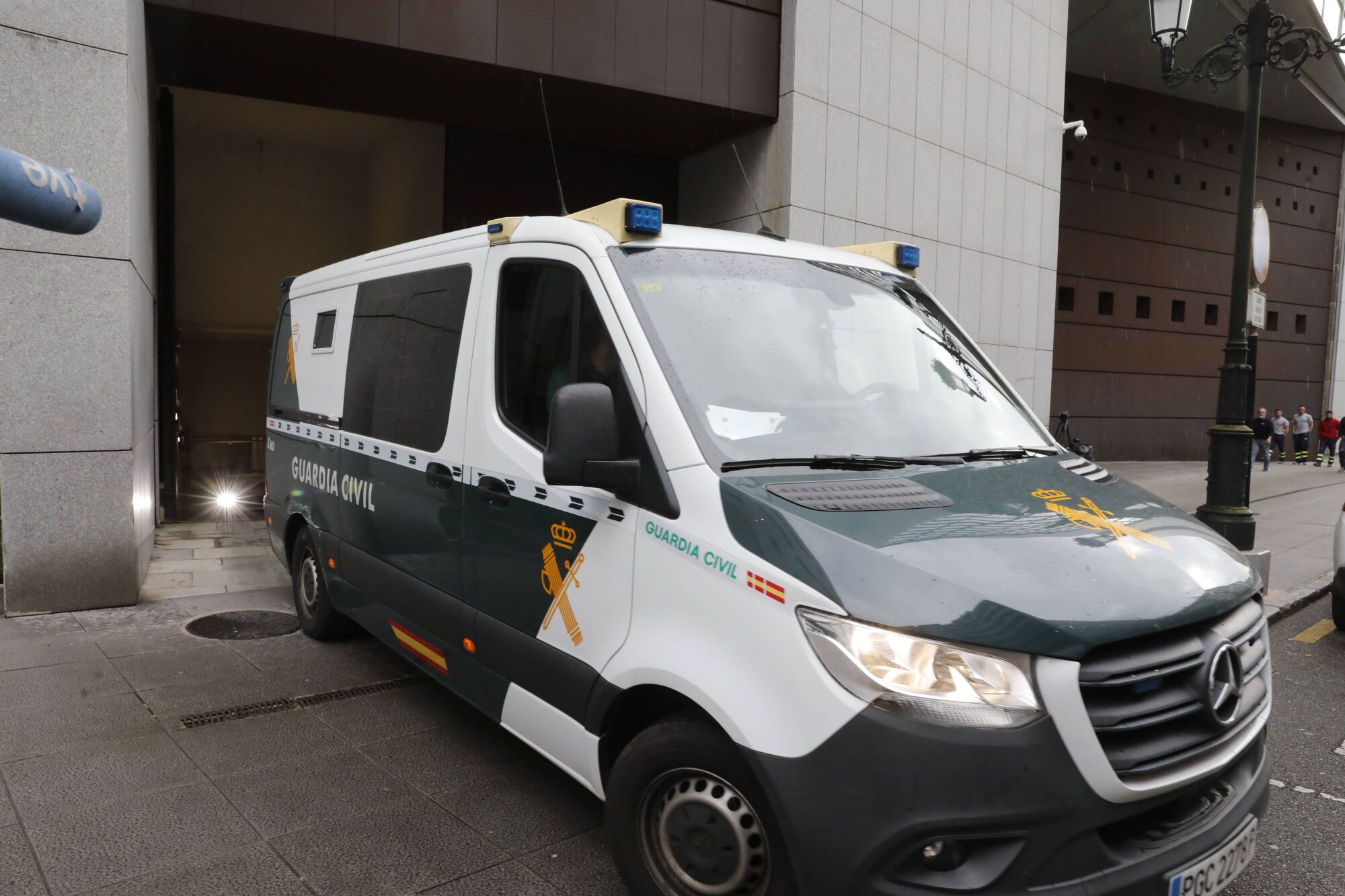 Ingresa en prisión el matrimonio que tenía encerrados a sus hijos en Oviedo