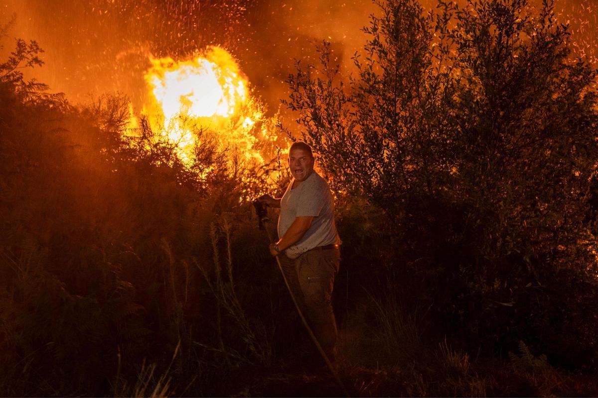 Situación de los incendios activos en Galicia el domingo 17 de agosto