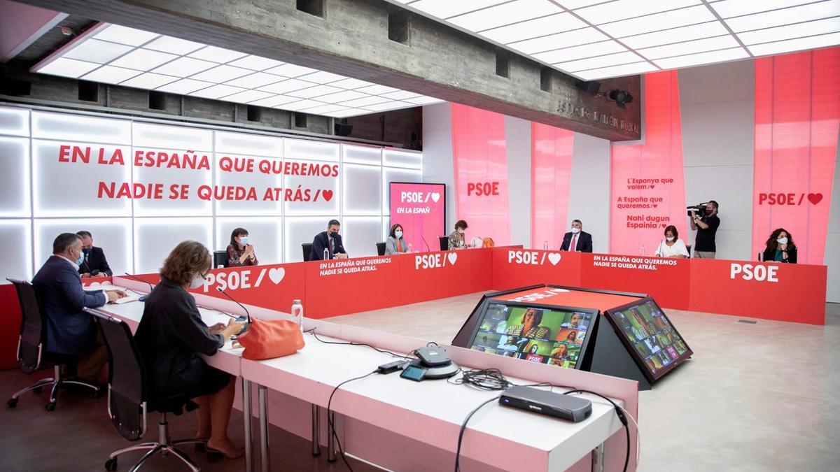 El líder socialista y jefe del Ejecutivo, Pedro Sánchez, preside la reunión de la ejecutiva federal del PSOE de este 7 de septiembre en Ferraz.