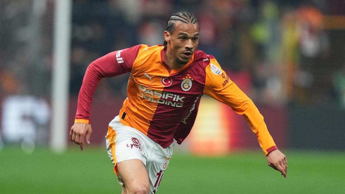 Leroy Sané, jugador del Galatasaray, en el derbi contra el Fenerbahçe
