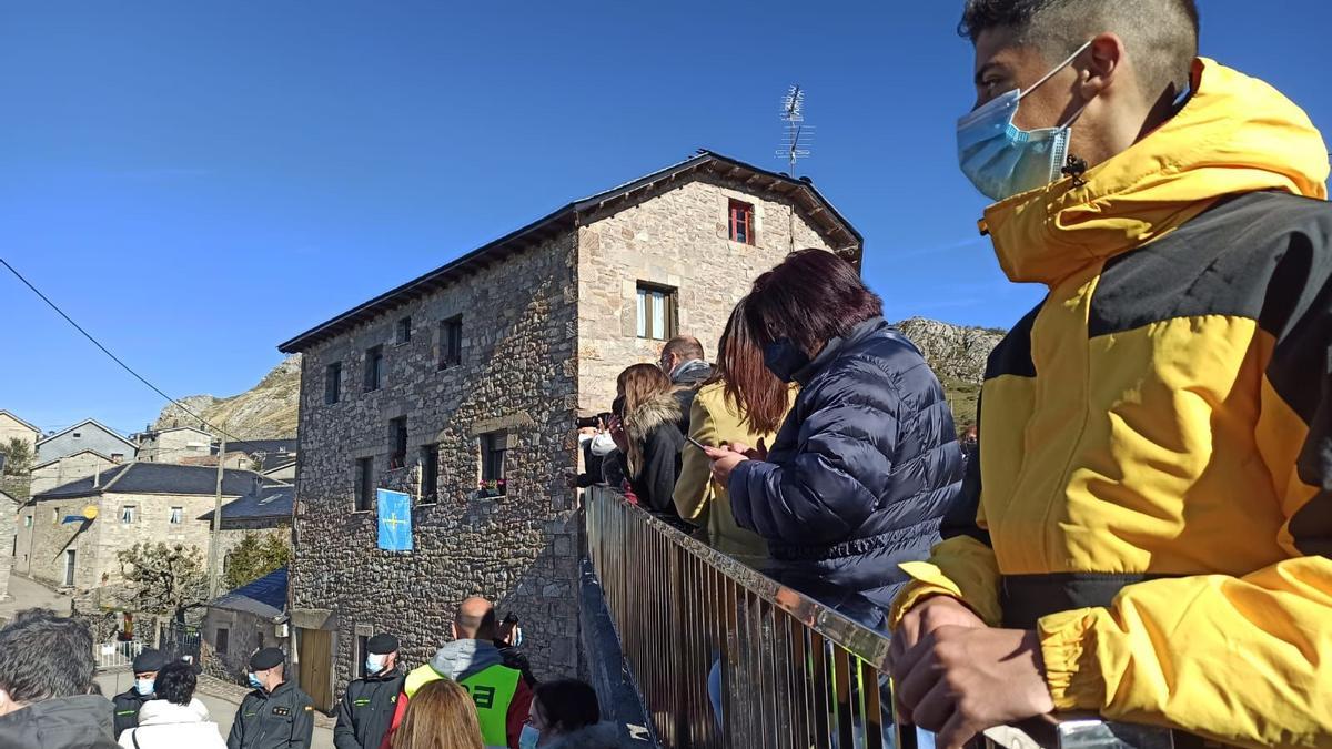 Pueblo Ejemplar 2021: La Familia Real visita Santa María del Puerto, en Somiedo