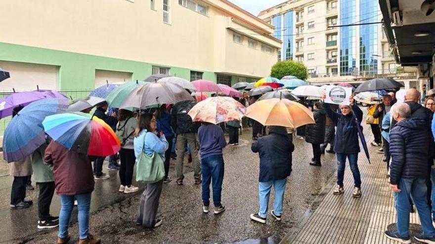 La demolición de la escuela infantil de Ponteareas crea una brecha con los alfombristas