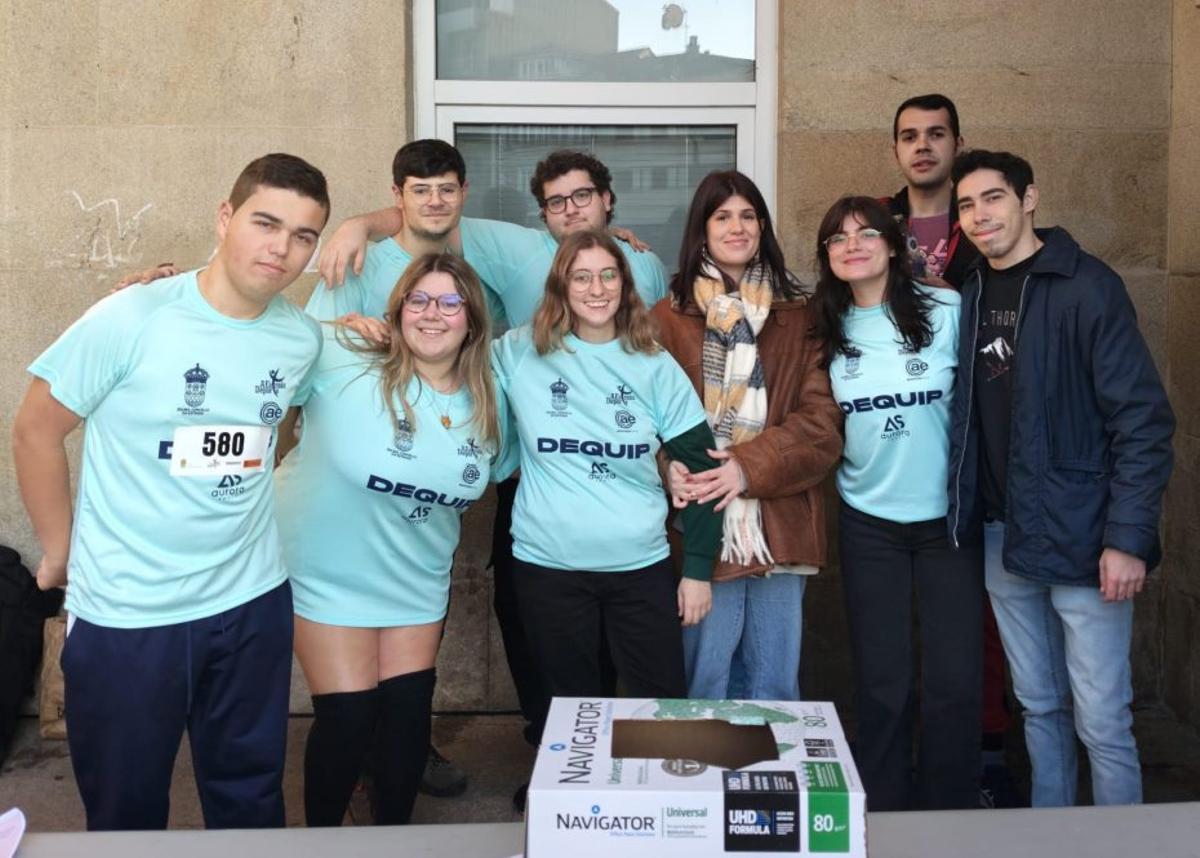 Integrantes de La Estación ayudando en la San Silvestre. | CEDIDA