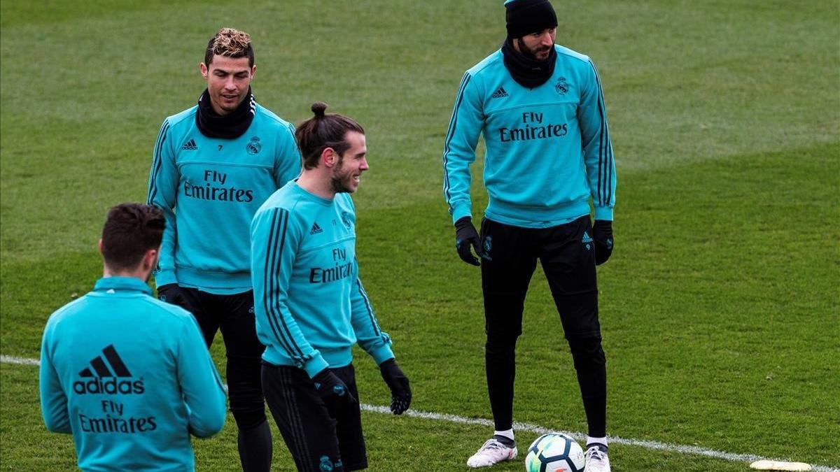 Bale, Ronaldo y Benzema, durante el entrenamiento de este viernes en Valdebebas