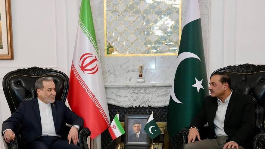 ¿Qué se sabe de las negociaciones entre EEUU e Irán en Islamabad?