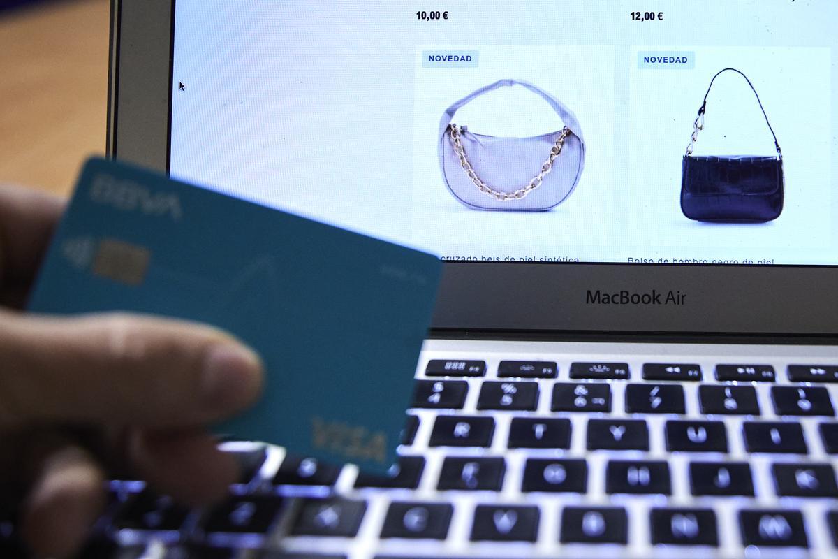 La Junta de Extremadura dará hasta 20.000 euros a pequeñas empresas para tiendas online, marketing digital y redes sociales