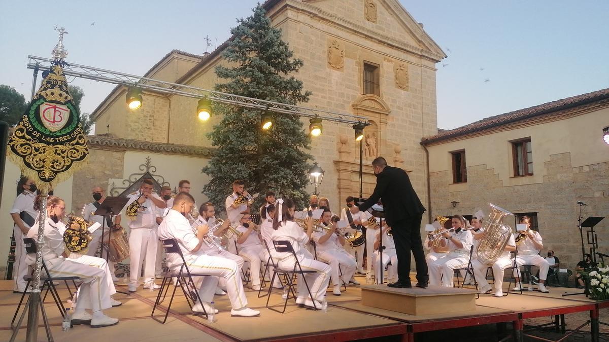 Los músicos de la banda de cornetas y tambores, en un concierto ofrecido en Toro