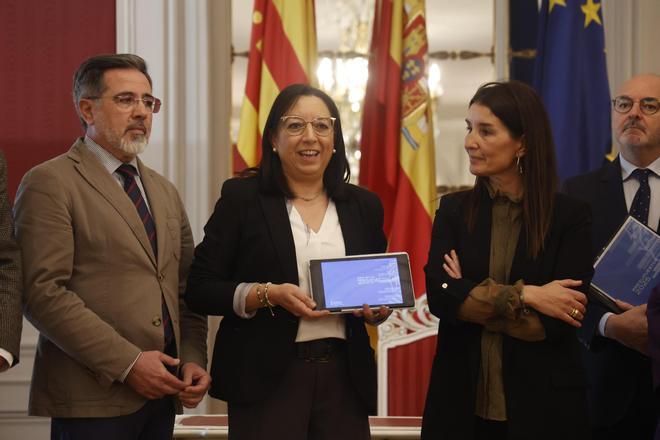 Presentación de los presupuestos en les Corts