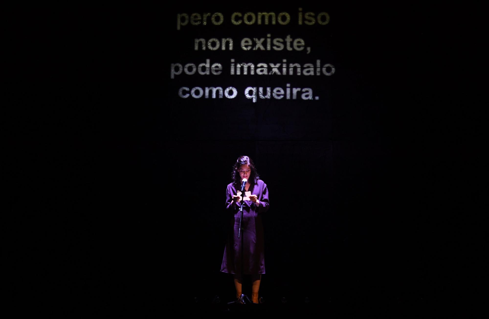 El mundo de María Casares, sobre el escenario