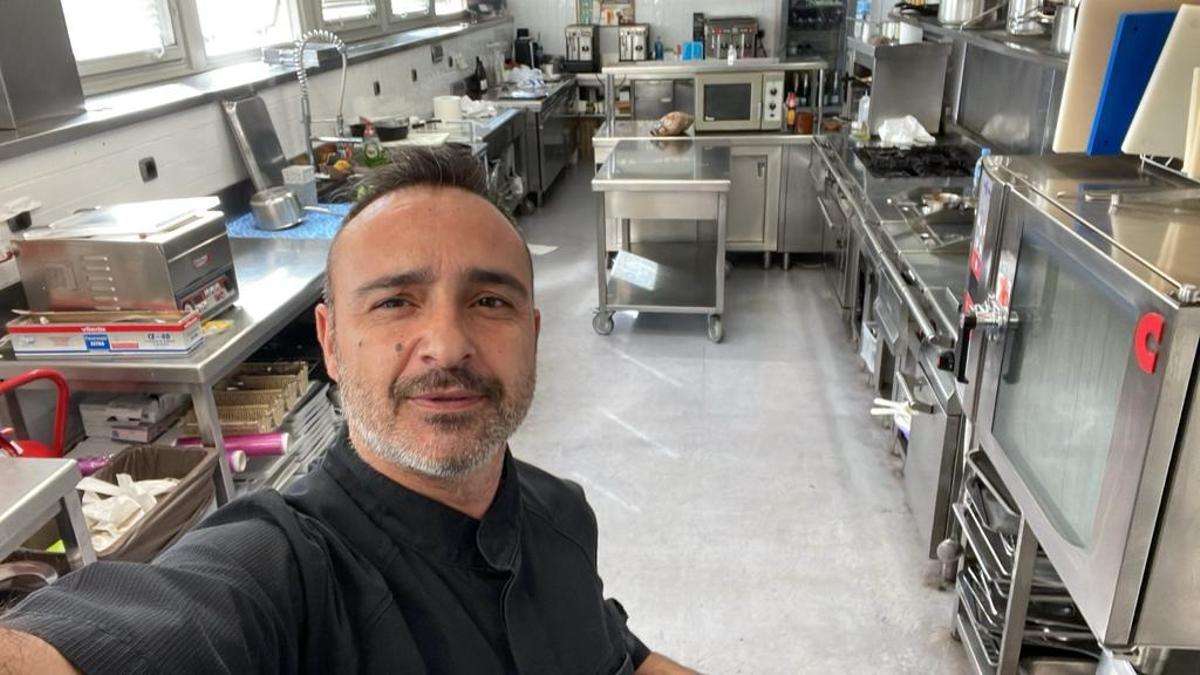 Manuel Escribano, en las cocinas del Ayuntamiento de Barcelona, en una imagen de archivo.