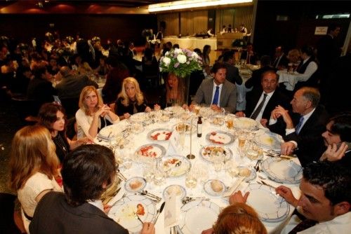 Cena de gala de la gran familia sardinera