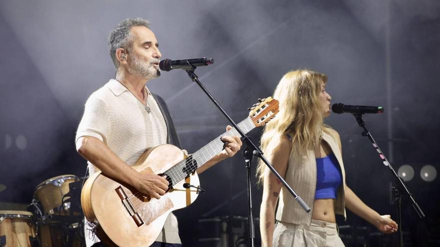 Jorge Drexler empapa el Botánico de Gijón de ritmo afro-uruguayo