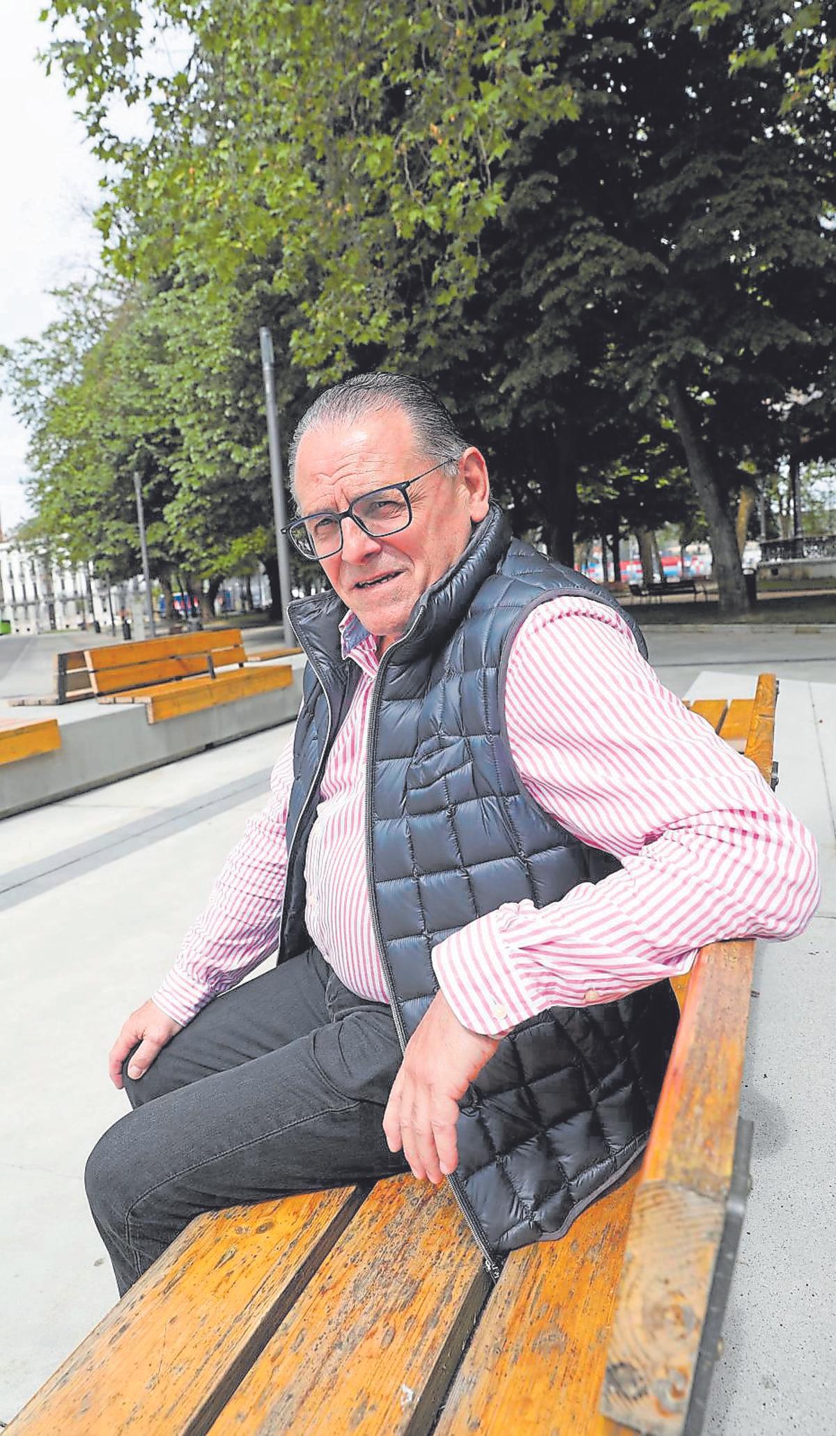 Juan Muñiz, en la plaza Pedro Menéndez.
