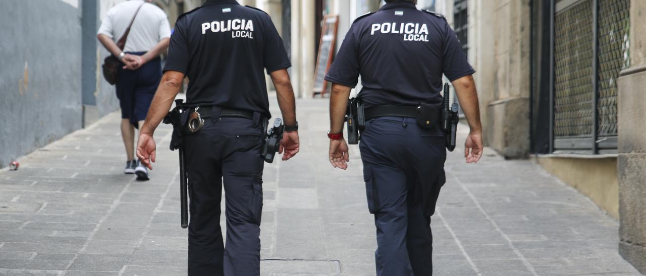 Una patrulla de la Policía Local de Cáceres.