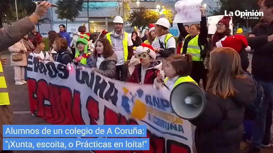 Familias de alumnos del colegio de Prácticas de A Coruña vuelven a protestar para exigir mejoras en el centro