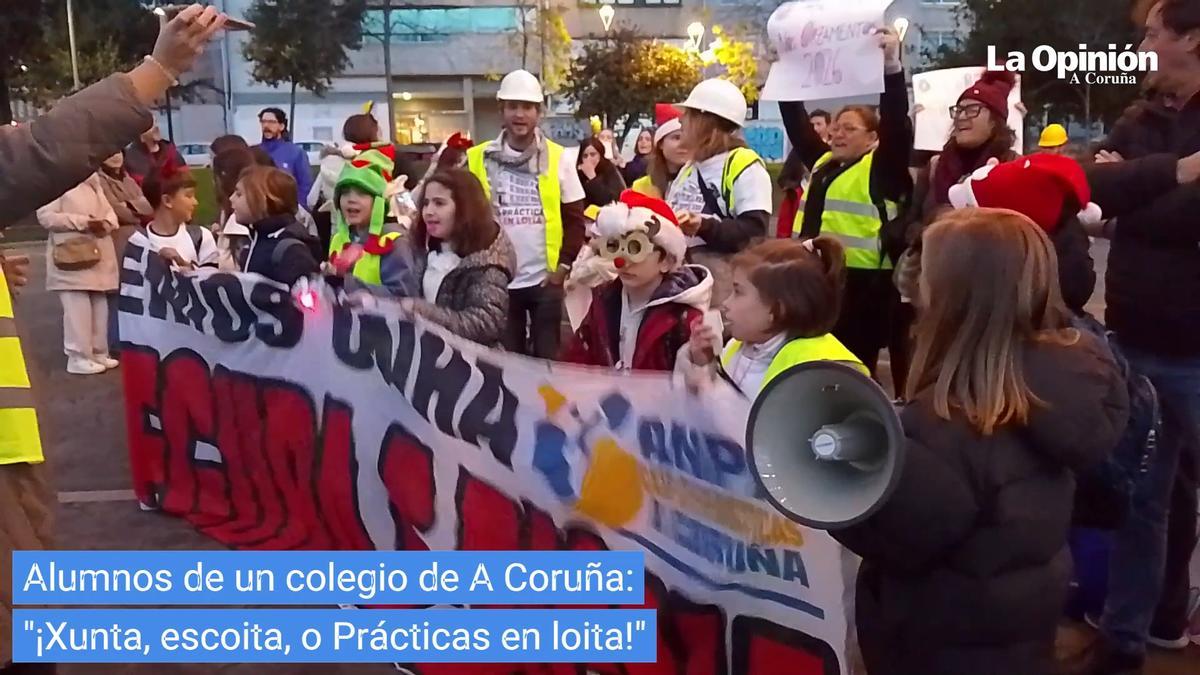 Familias de alumnos del colegio de Prácticas de A Coruña vuelven a protestar para exigir mejoras en el centro