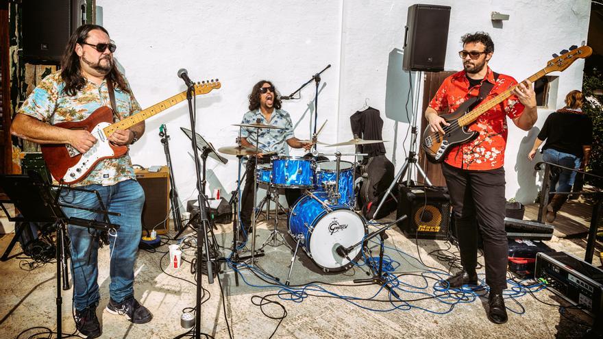 Mañana de rock and roll con Eivissurfers, en el Mercat de Sant Josep
