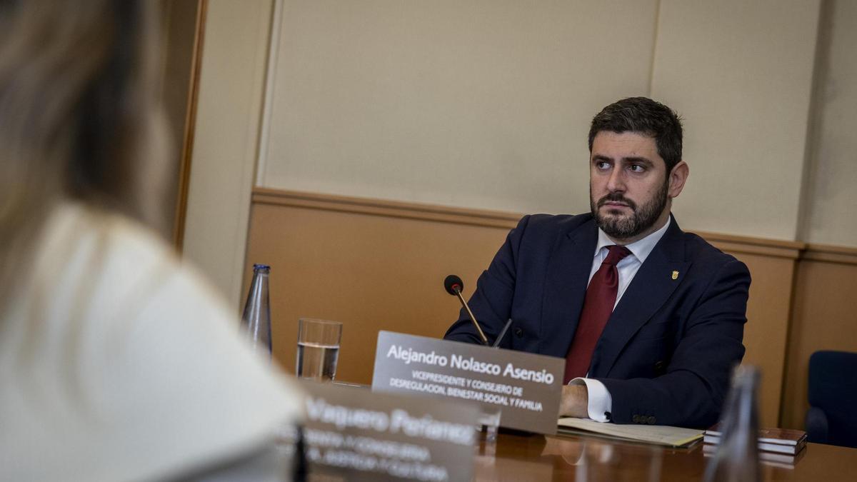 El vicepresidente primero y líder de Vox en Aragón, Alejandro Nolasco, en el primer Consejo de Gobierno de la legislatura.