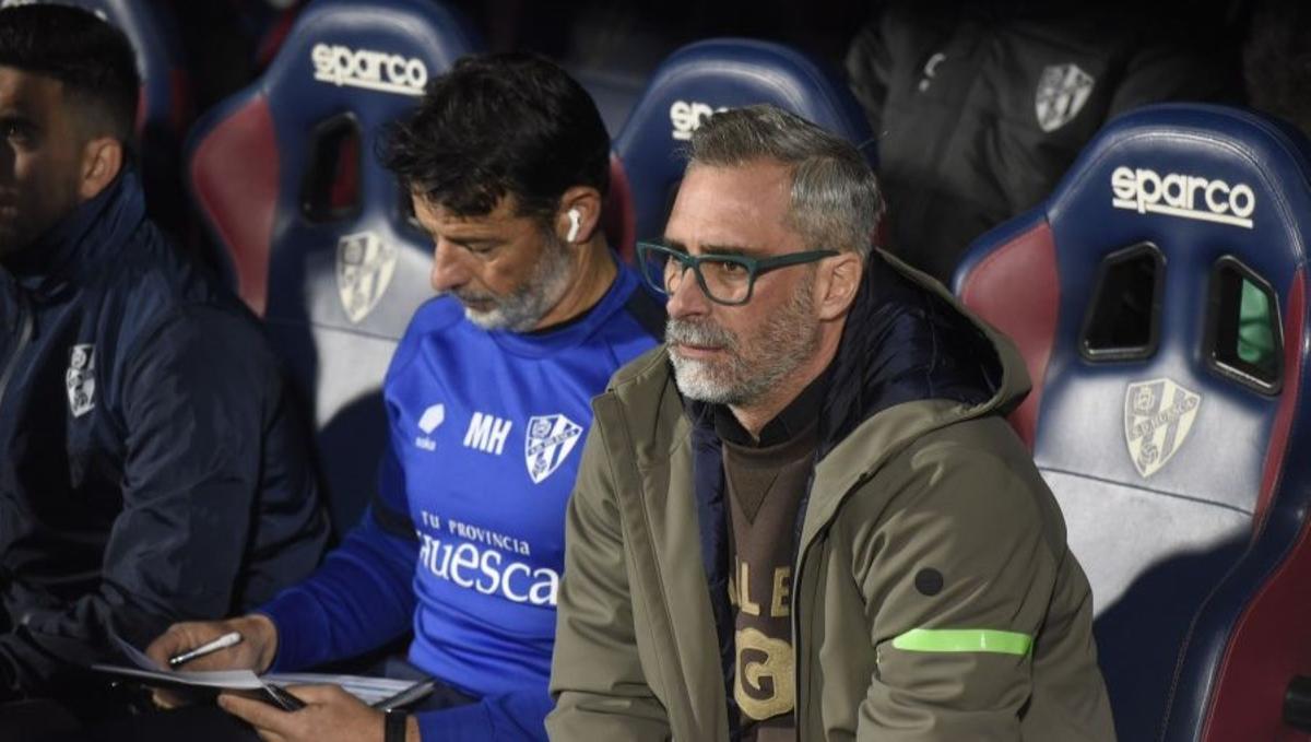 Jon Pérez 'Bolo', en el partido entre la SD Huesca y el Cádiz en El Alcoraz.