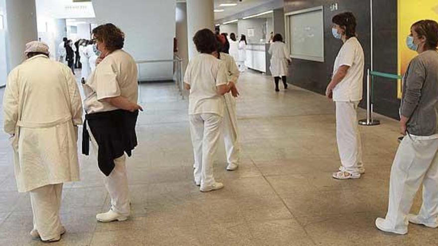 El Sergas podrá forzar el traslado de médicos y enfermeras a áreas con déficit de personal