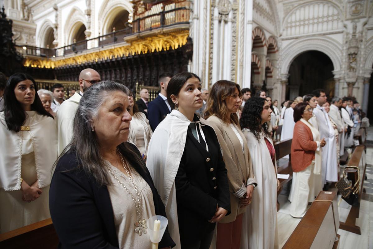 El Bautismo, Confirmación y Eucaristía para 51 catecúmenos, en imágenes El Bautismo, Confirmación y Eucaristía para 51 catecúmenos, en imágenes