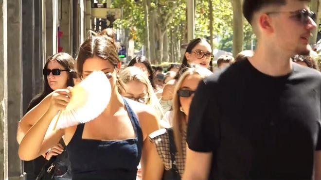 Barcelona cierra agosto con una jornada soleada y calurosa